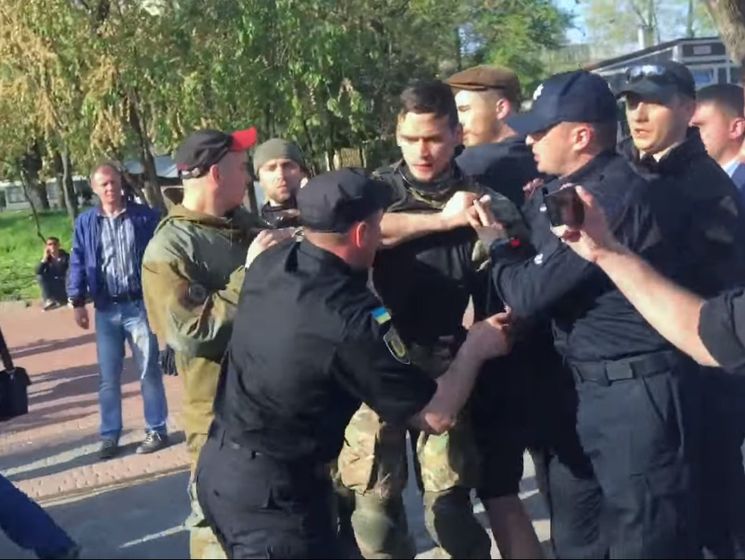 Нацполиция: Драка на Куликовом поле происходила между проукраинскими активистами и добровольческим батальоном