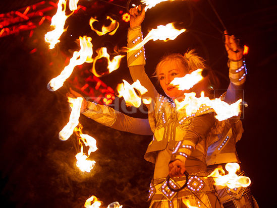 На фестивале в Ужгороде покоряют огонь мастера из Украины, Швеции и Германии. Видео 