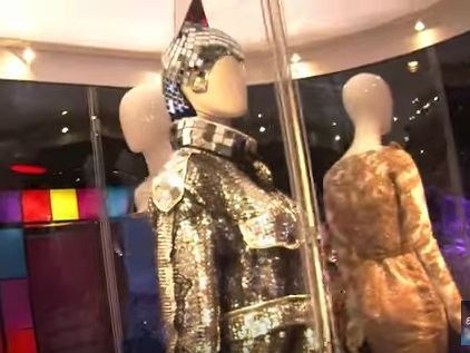 В честь 60-летия "Евровидения" в Стокгольме открылась выставка костюмов участников песенного конкурса. Видео