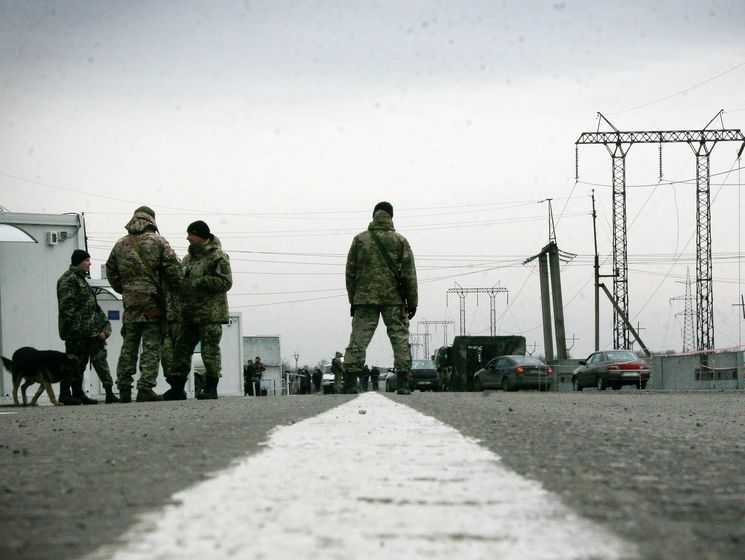 Пограничники задержали украинца, который пытался пронести на оккупированную территорию наркосодержащие препараты