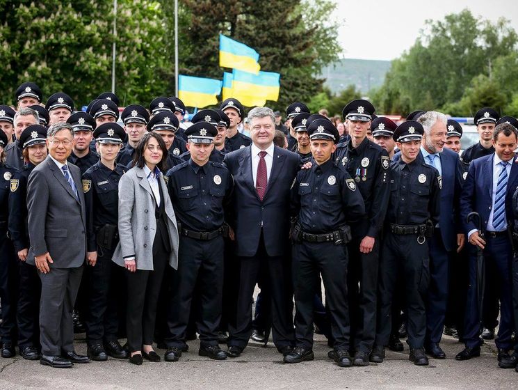 Порошенко: Несколько дней назад в Киеве полиция оштрафовала министра уже нового правительства Украины