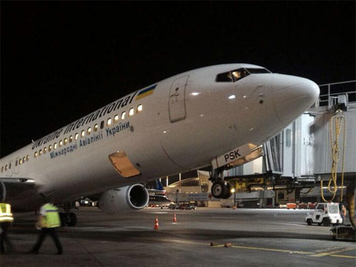 Самолет МАУ "сел на хвост" в аэропорту Тель-Авива