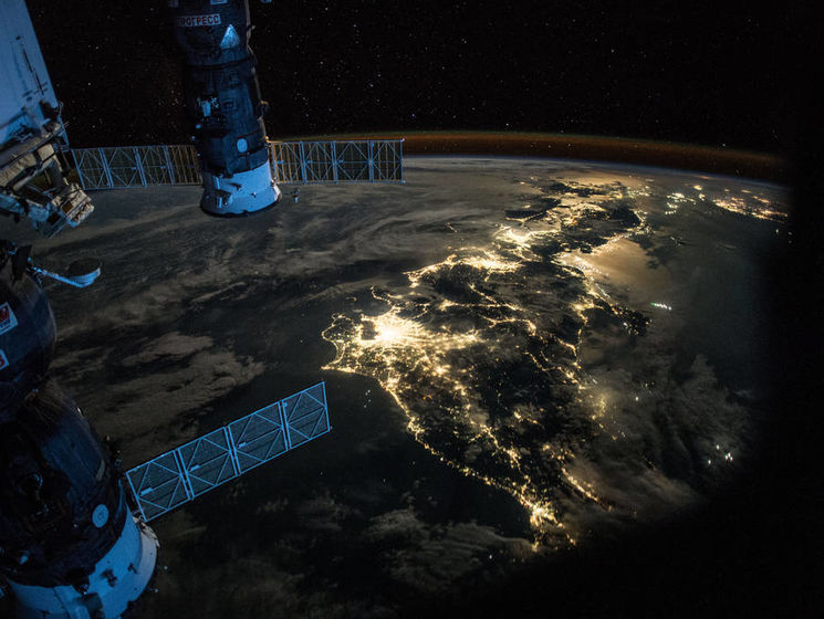 Международная космическая станция совершила 100-тысячный виток вокруг Земли