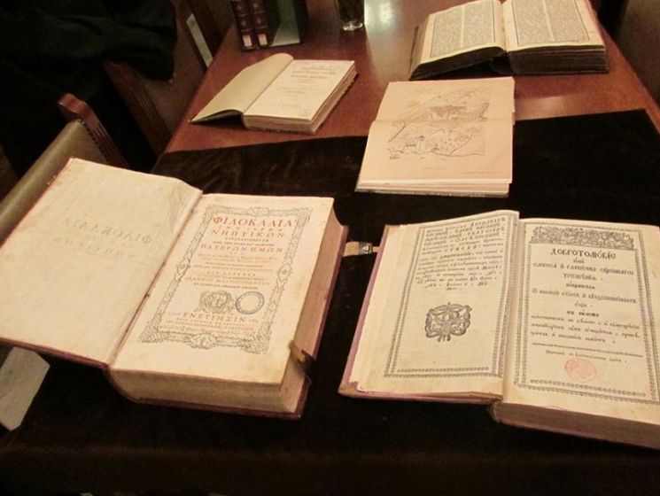 Пропавший из библиотеки Вернадского "Апостол" оказался московским изданием 1564 года