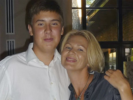 Суд направил в психбольницу сына российского миллиардера Сосина, убившего свою мать