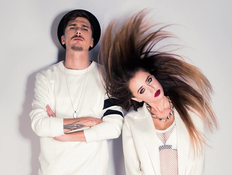 Группа "Время и Стекло" предстала в образе Потапа и Насти