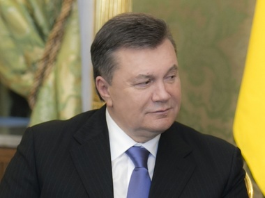 Янукович попросит США не выделять украинскому "бандитскому режиму" финансовую помощь