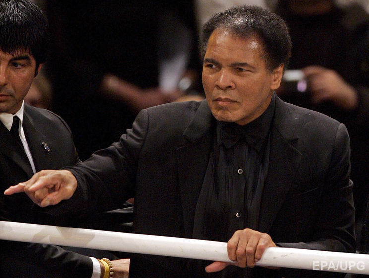 Умер американский боксер Мохаммед Али