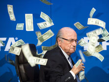 ФИФА: За пять лет Блаттер и его ближайшие помощники выплатили сами себе $80 млн