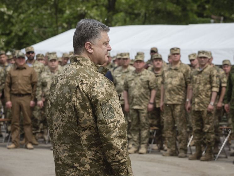 Порошенко: Украина имеет достаточно сил, чтобы остановить любое наступление российских войск