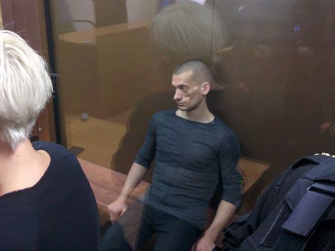 Прокуратура РФ просит оштрафовать Павленского на 1,5 млн руб. за поджог двери ФСБ