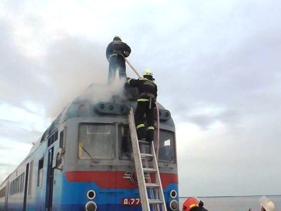 ГСЧС: Недалеко от Черкасс загорелся пассажирский поезд
