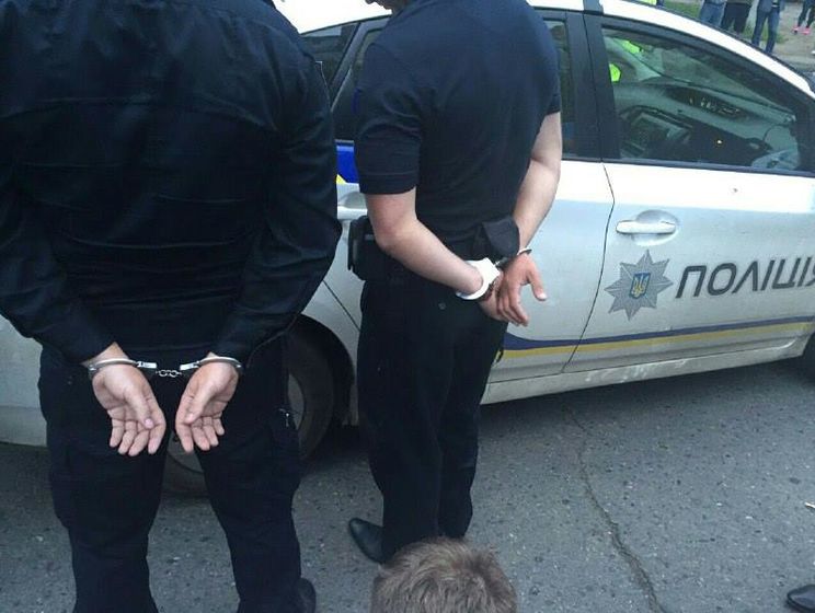 В Одессе на взятке задержали двух полицейских