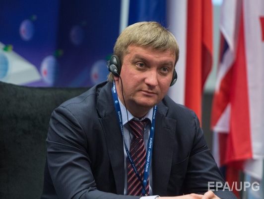 В Раде зарегистрировано постановление об отставке Петренко