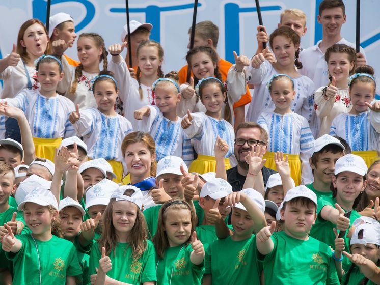 Порошенко: "Международный детский центр "Артек.UA" возобновил работу для украинских детей