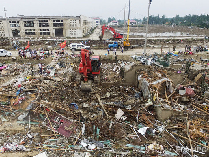 Число жертв торнадо и ливней в Китае возросло до 99 человек