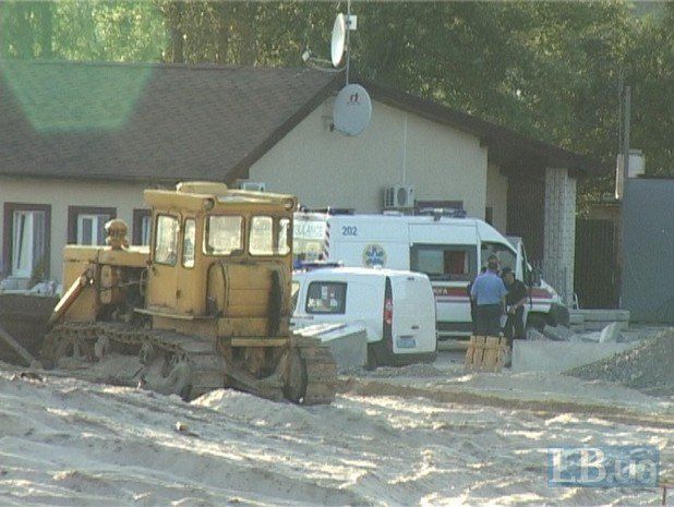 В Киеве упавшая строительная плита убила рабочего