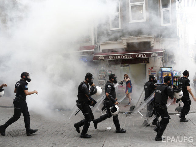 Полиция разогнала гей-прайд в Стамбуле, среди задержанных &ndash; депутат немецкого парламента