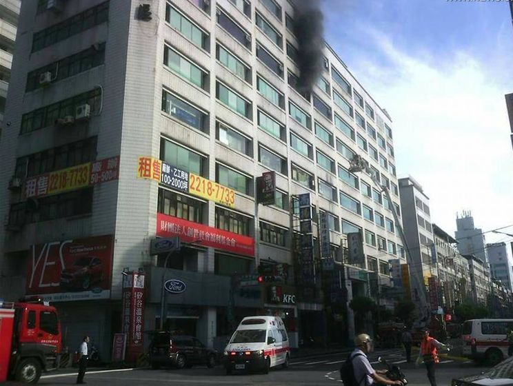 На Тайване жертвами пожара в доме престарелых стали три человека