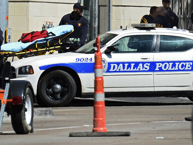Число убитых полицейских в ходе протестов в Далласе возросло до четырех