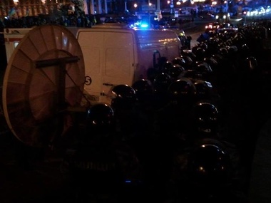 На Майдане – стычки митингующих с "Беркутом". Пострадал фотограф Reuters