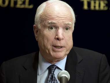 Маккейн призвал США предоставить военную помощь Украине