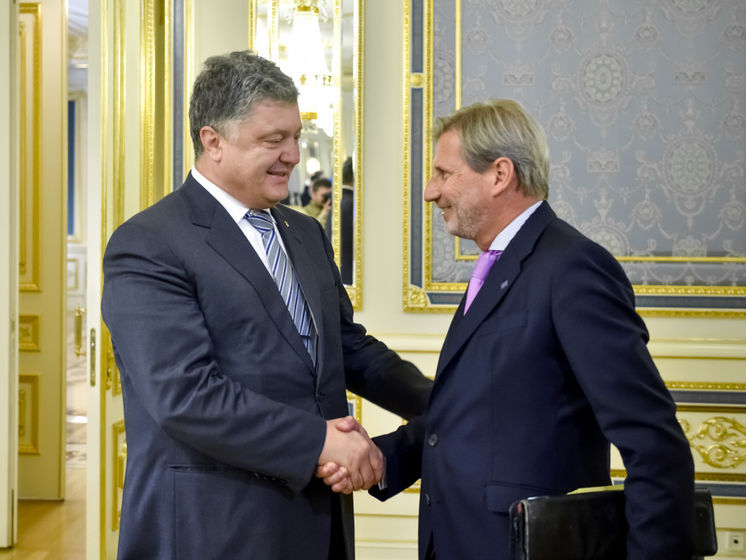 Еврокомиссар Хан заверил Порошенко, что ЕС продолжит поддерживать реформы в Украине "всеми доступными средствами"