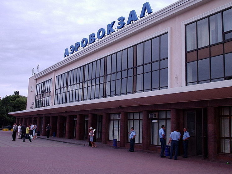 Саакашвили: Одесский аэропорт может остановить работу из-за плохого состояния взлетно-посадочной полосы