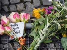 #PrayForNice. В мире скорбят по жертвам теракта в Ницце. Фоторепортаж