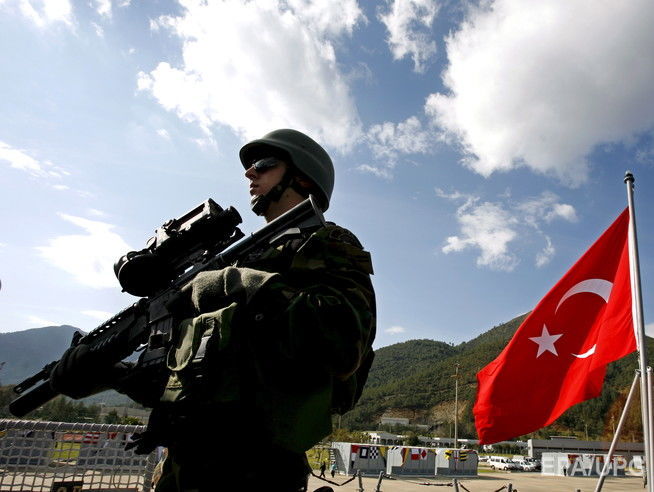 Reuters: Путчисты захватили военный корабль и взяли в заложники командующего турецким флотом