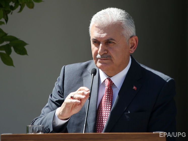 Премьер Турции заявил, что в результате попытки военного переворота погибли 232 человека