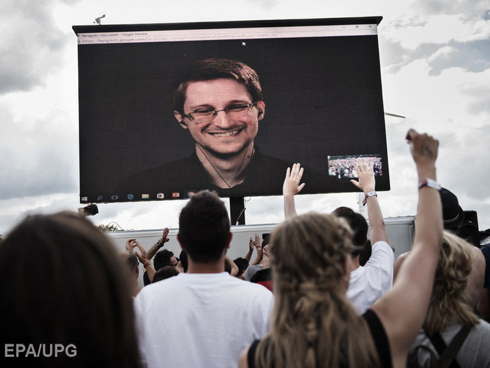 Сноуден заявил о разработке чехла для iPhone, который защищает от слежки