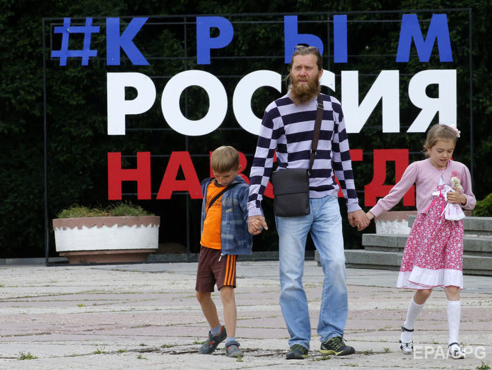 Правозащитники: Крымские "власти" в два раза сократили количество мест, на которых разрешается проводить мирные собрания