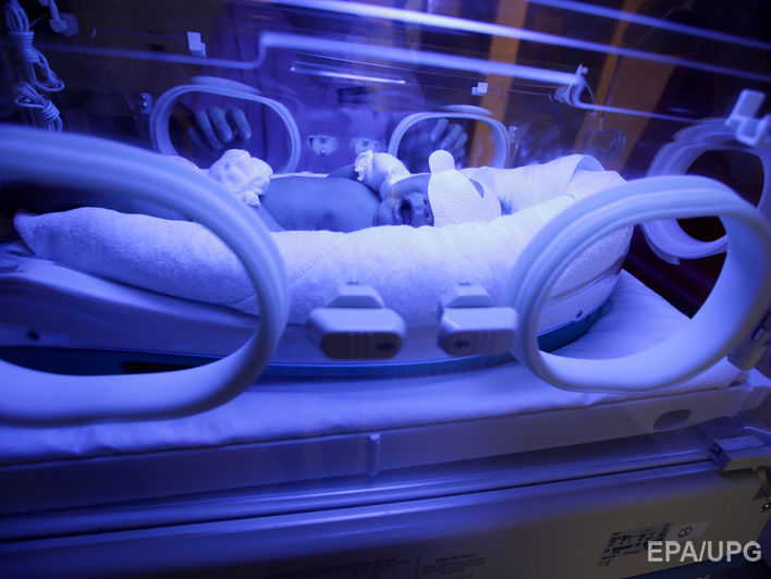 В австралийской больнице новорожденным по ошибке дали "веселящий газ" вместо кислорода