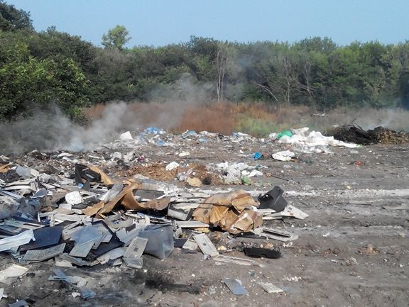 В Киевской области загорелась мусорная свалка