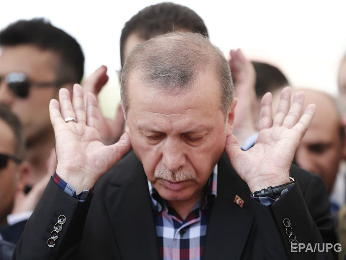 Эрдоган объявил о закрытии всех военных академий в Турции и о переподчинении Генштаба министру обороны
