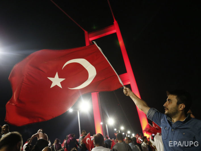 МИД Германии о сравнении путча в Турции с Майданом: Аналогия хромает, и даже очень