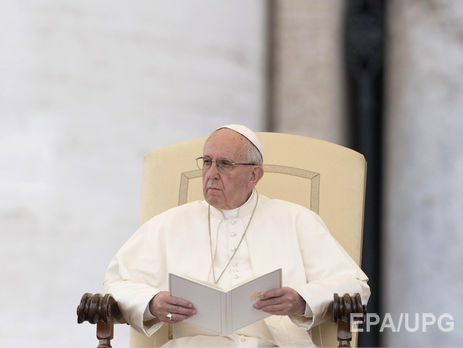 Папа римский создал комиссию по изучению возможности посвящения женщины в сан
