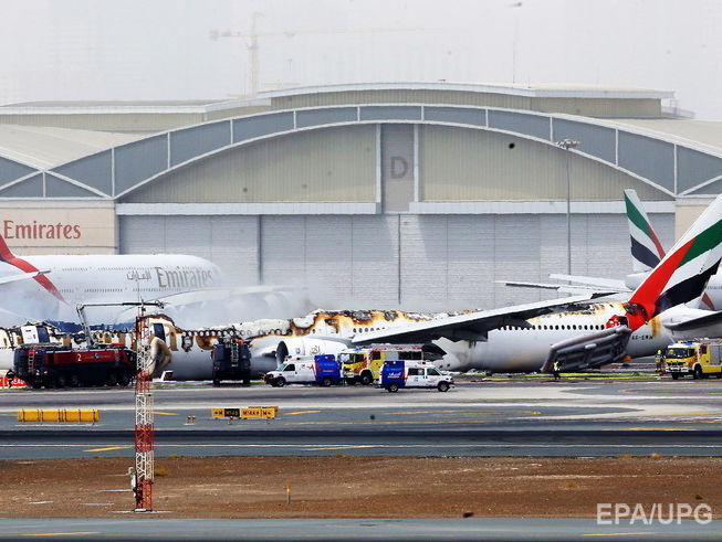 Несколько человек пострадали во время экстренной посадки самолета в Дубае &ndash; СМИ