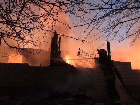 У Львівській області внаслідок пожежі у військовій частині загинув офіцер, ще одного госпіталізували. Фоторепортаж