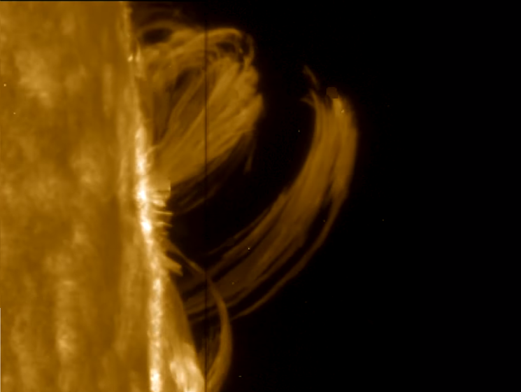 NASA отсняло вспышку на Солнце. Видео