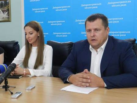 Мерило сообщила, что останется советником Омеляна и Садового, несмотря на ее работу заместителем мэра Днепра