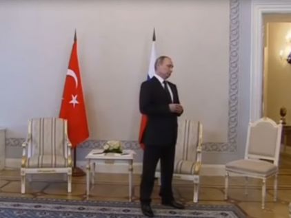 Путину пришлось ожидать встречи с Эрдоганом в прямом эфире. Видео