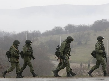 Тактическую группу "Крым" выводят с военных объектов