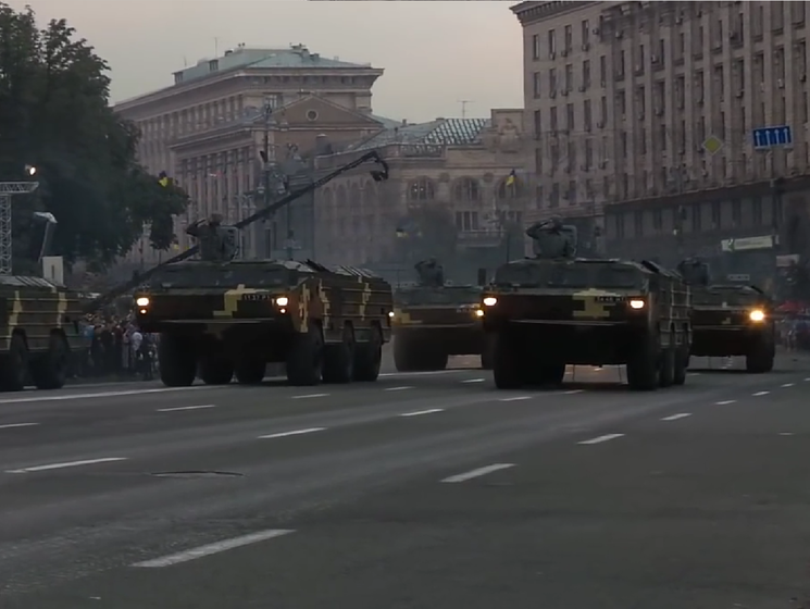 В Киеве прошла генеральная репетиция военного парада ко Дню Независимости. Видео