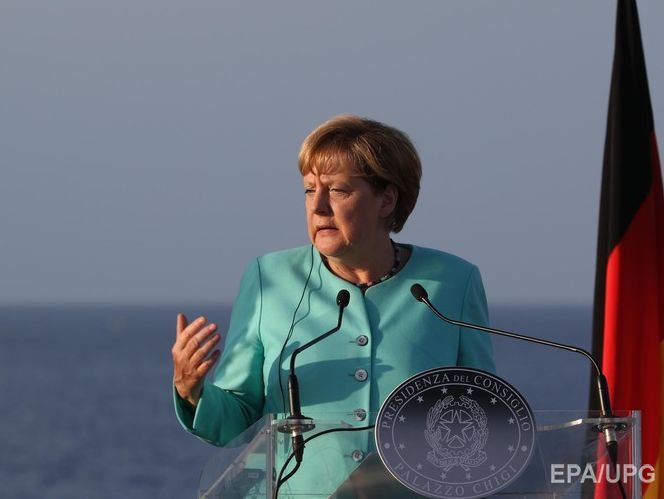 Меркель: Нужно срочно добиться прогресса в Минских соглашениях