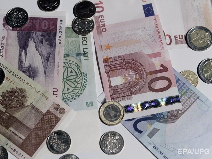 Курс гривны к евро упал до 28,69 грн/€