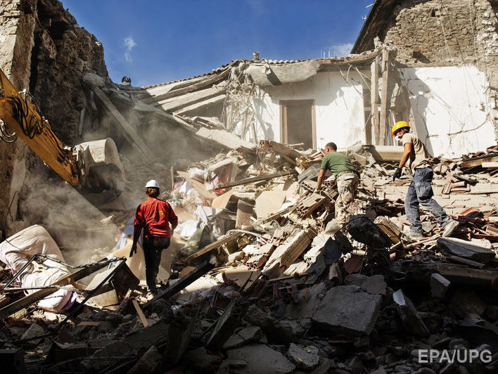 В Италии число жертв землетрясения увеличилось до 281 человека