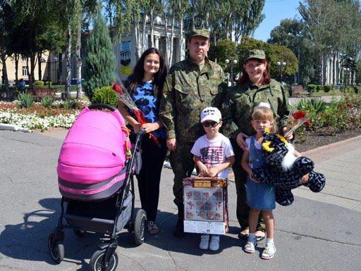 Аброськин: В 2014 году 1812 семей сотрудников внутренних дел покинули оккупированную боевиками территорию Донецкой области