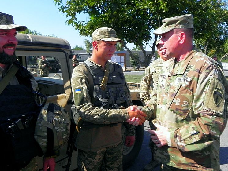 Минобороны Украины: Американские военные посетили прифронтовую зону на Донбассе